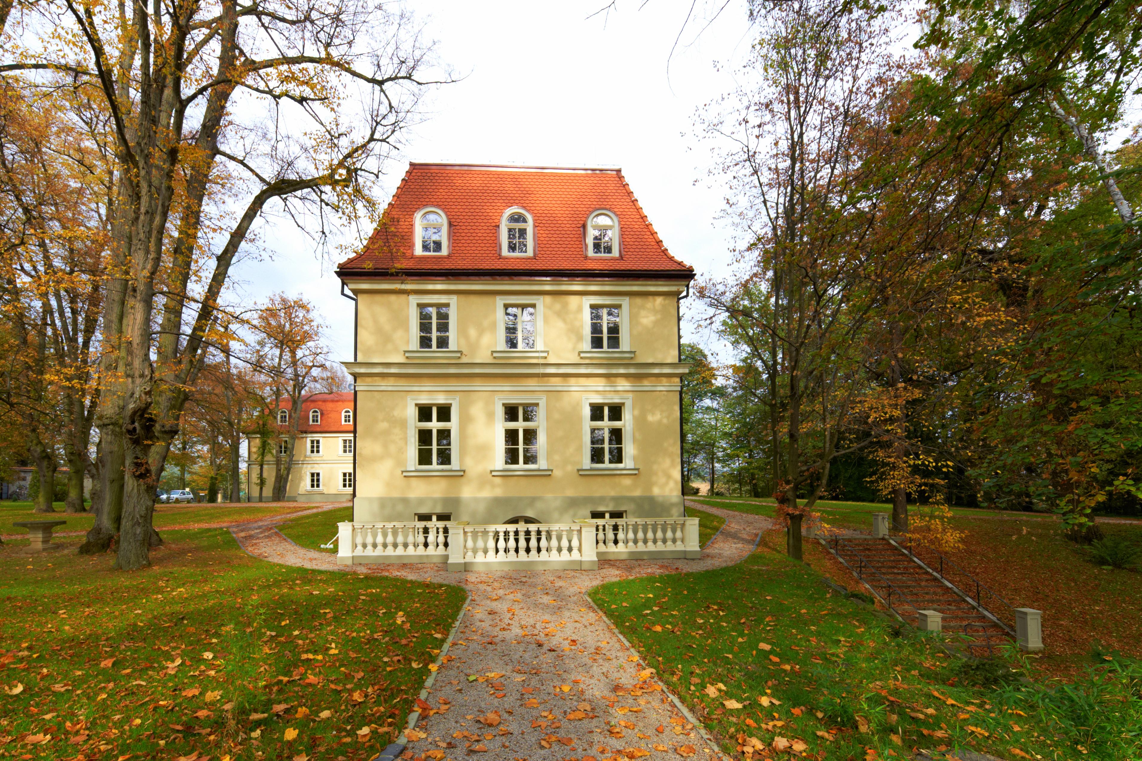 Dwór Sieraków Exterior foto