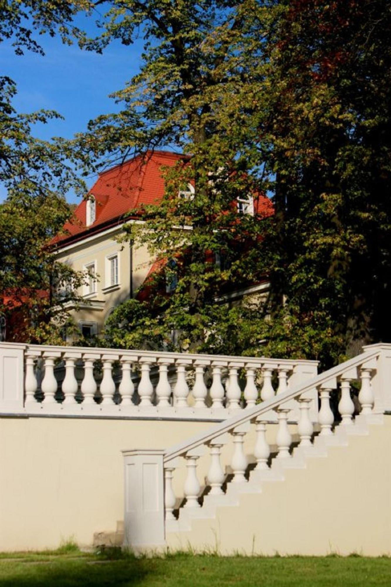 Dwór Sieraków Exterior foto